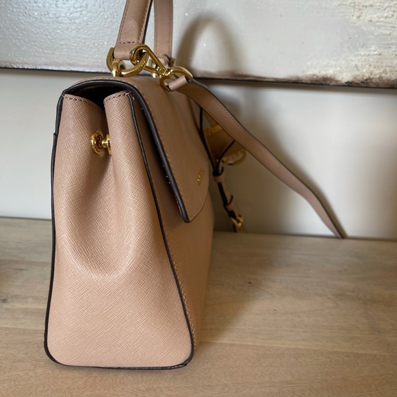 Michael Kors Crossbody - Picture 4 of 6